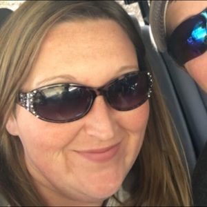 Meet your Posher, Janet